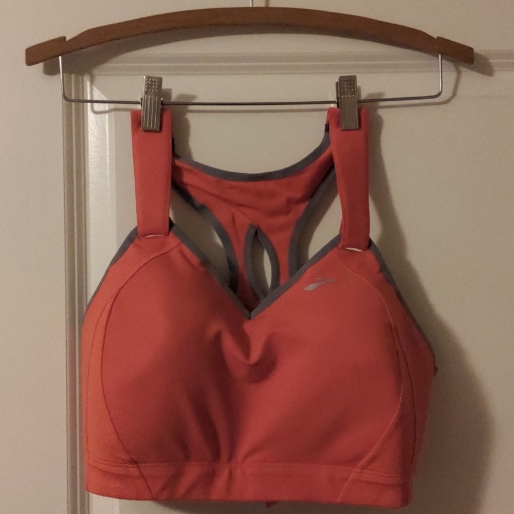 Brook's Moving Comfort Juno sports bra